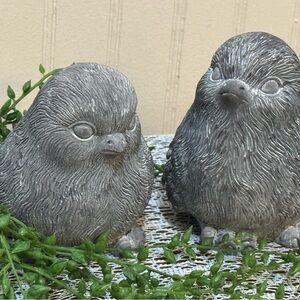 Set of 2 Vintage Indoor Outdoor Cement Stone Birds Figurines Garden Patio Art